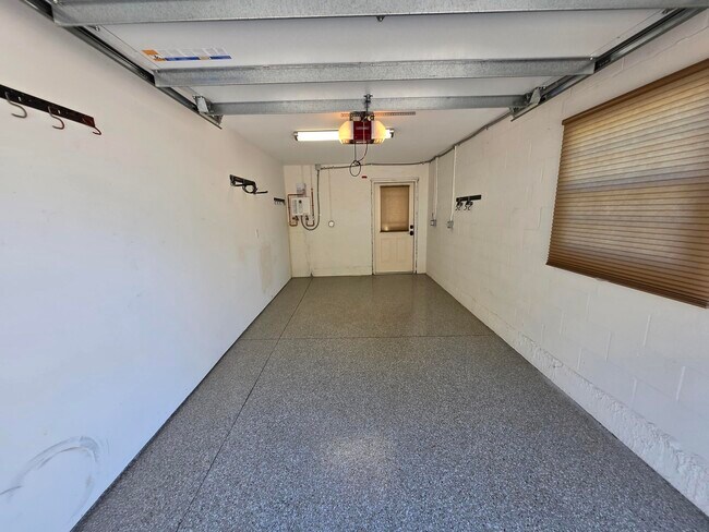 Foto del edificio - 2495 13th Ave N