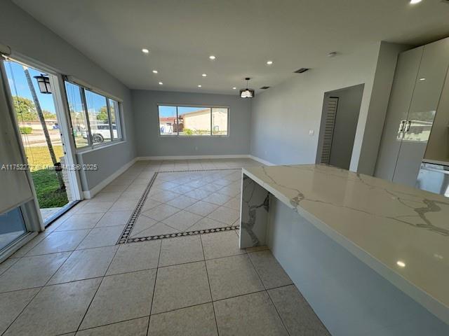 Foto del edificio - 920 NE 172nd St