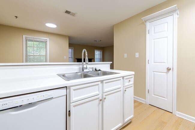 Foto del edificio - Marietta 2 bed/2 bath Condo!