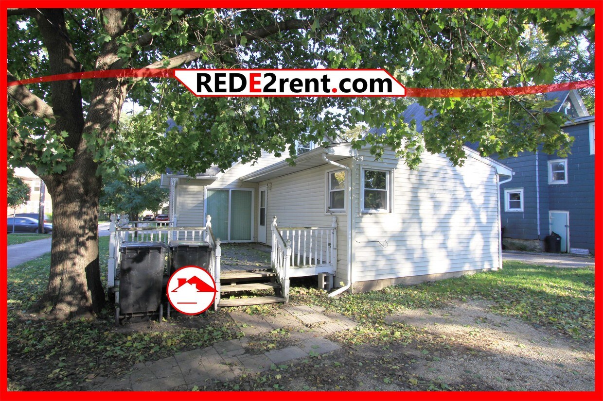 Primary Photo - 728 Bluff St