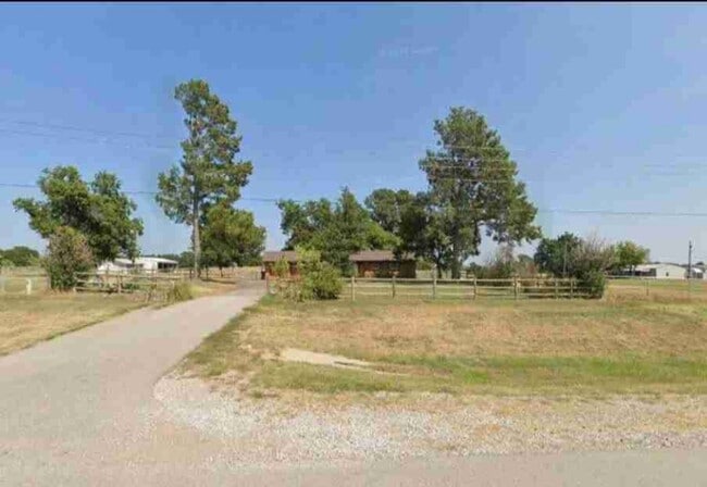 Building Photo - 16109 OK-102