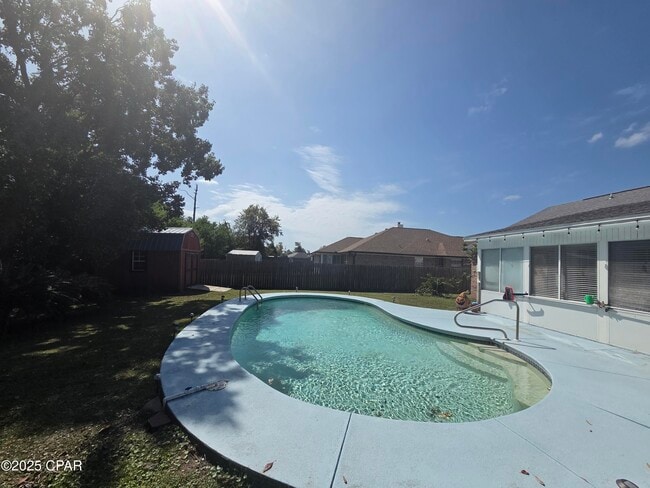 Building Photo - 1303 Sutherland Ct