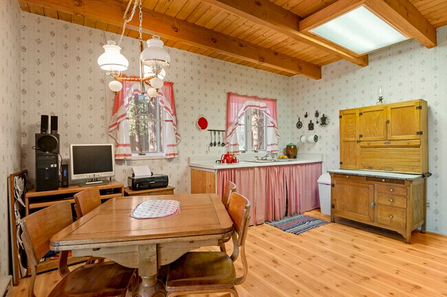 Foto del edificio - 2888 Echo Cave Ovi