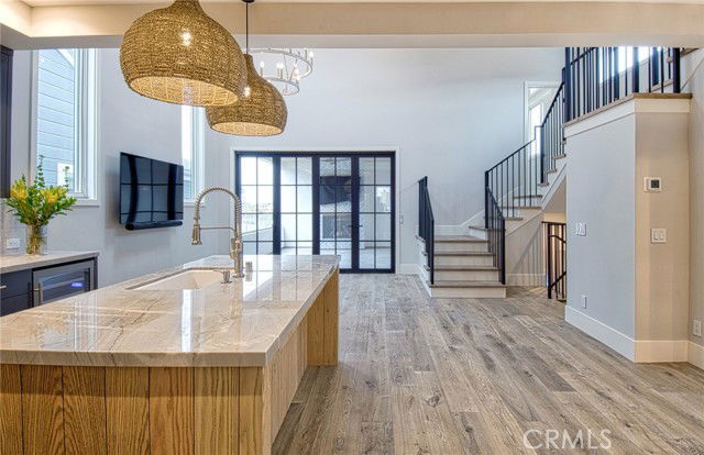 Foto del edificio - 710 Avocado Ave