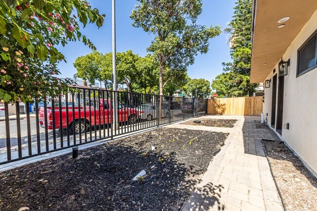 Foto del edificio - 5506 Barton Ave