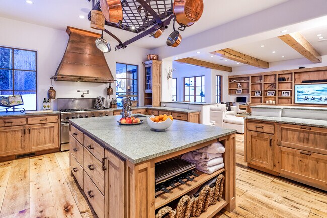 Foto del edificio - 350 Spruce Ridge Ln