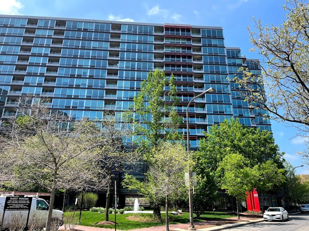 Foto principal - 800 Elgin Rd