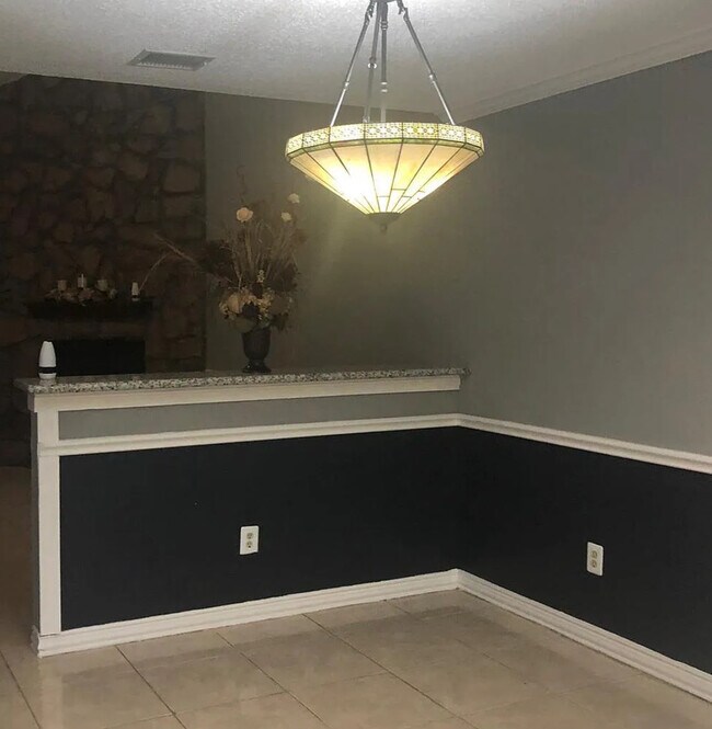 Foto del edificio - 12242 W Village Dr