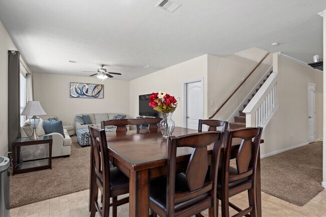 Foto del edificio - 4218 Audrey Manor Ln