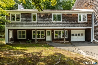 Building Photo - 15 Cardinal Dr