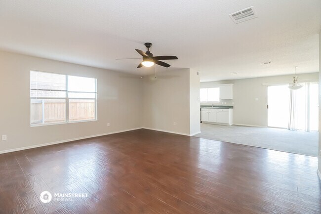 Foto del edificio - 112 Lone Star Ave