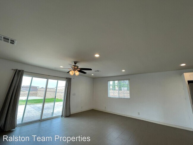 Foto del edificio - 3 br, 2.5 bath House - 1340 Tobias Dr