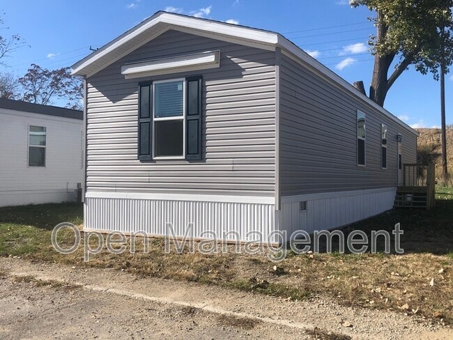 Building Photo - 301 Mantle Ave