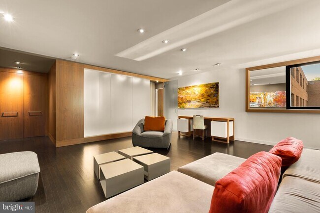 Foto del edificio - 2725 39th St NW