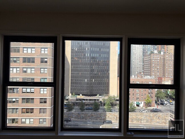 Foto del edificio - EAST 36 STREET