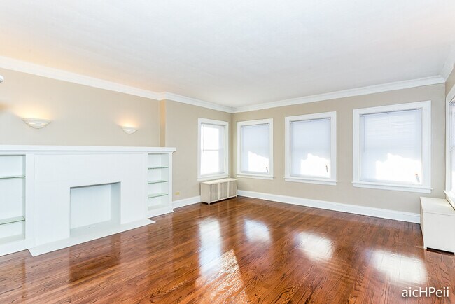 Building Photo - 8035 S Champlain Ave