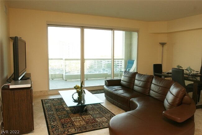 Foto del edificio - 2777 Paradise Rd