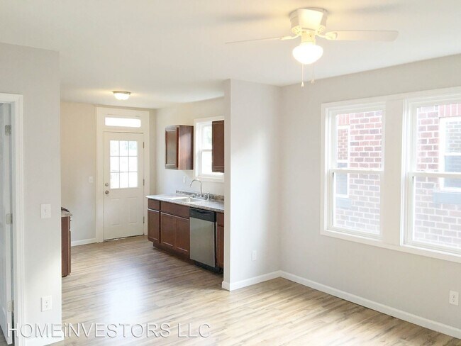Foto del edificio - 2452-2452 Cleveland Blvd