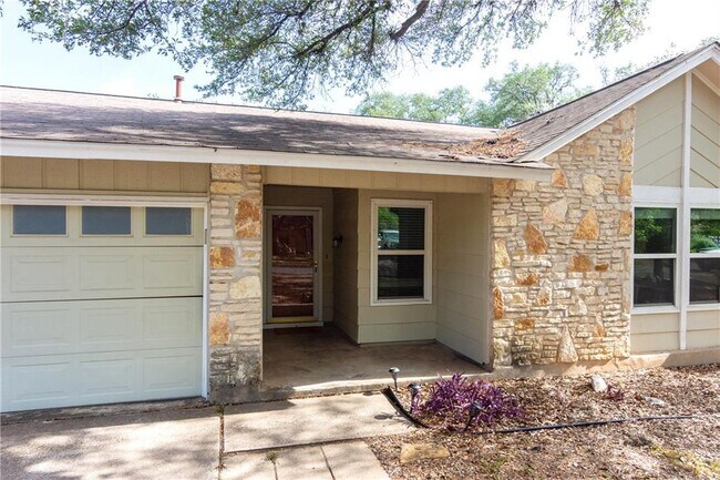 Building Photo - 4802 Summerset Trail