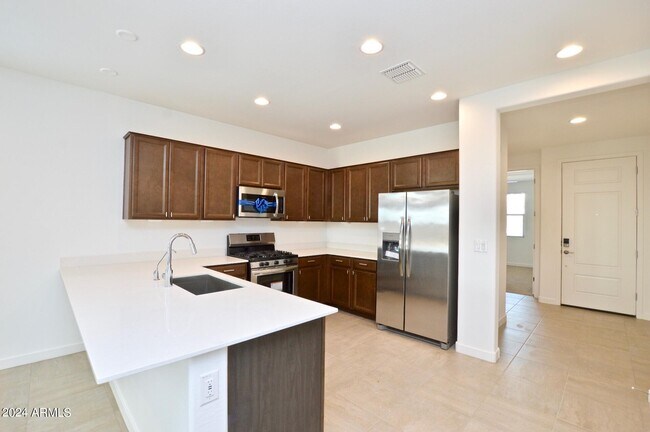 Foto del edificio - 9417 W Devonshire Ave