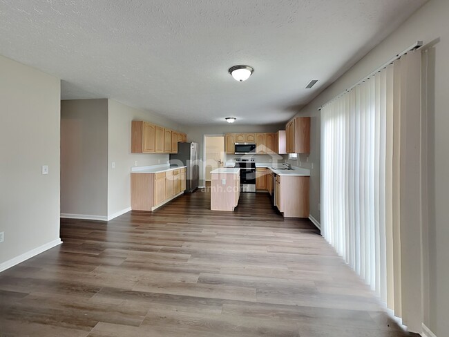 Foto del edificio - 10765 Standish Pl