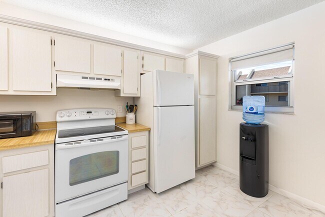Foto del edificio - 2825 SW 22nd Ave