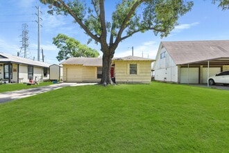 Building Photo - 326 Brookview St