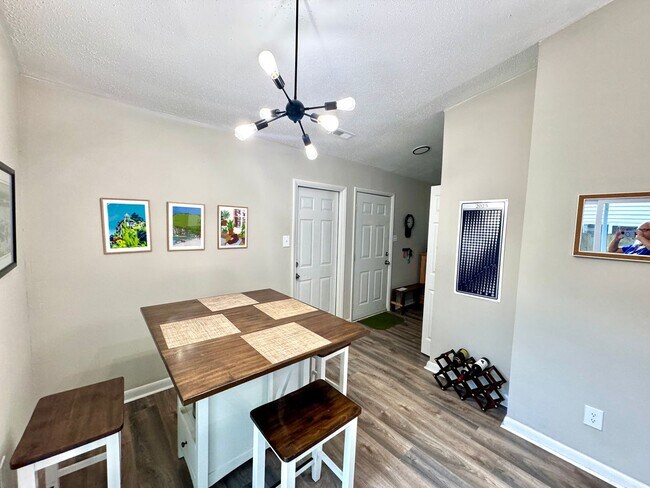 Foto del edificio - WELCOME HOME!!  3 bedroom/2 bath home in Redwing neighborhood