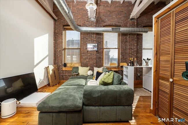 Building Photo - 325 Lafayette St