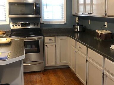 Kitchen - 1729 Houston St