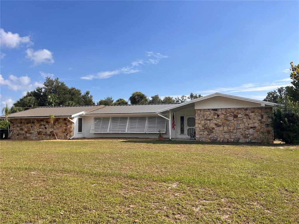 Foto principal - 639 E Dearborn St