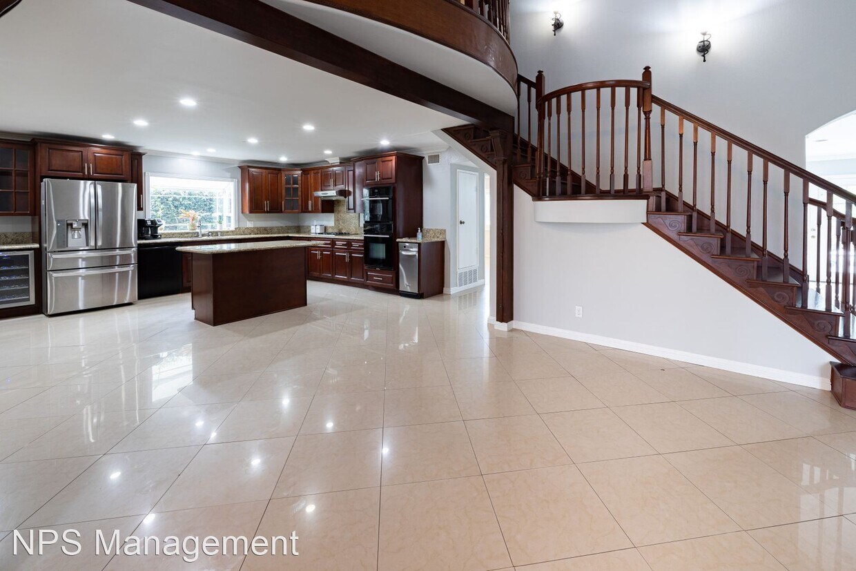 Primary Photo - 5 br, 3 bath House - 12552 Eckleson Street