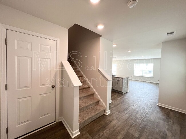 Building Photo - 2932 Egert Dr