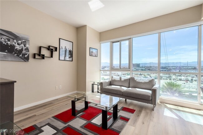 Building Photo - 4575 Dean Martin Dr