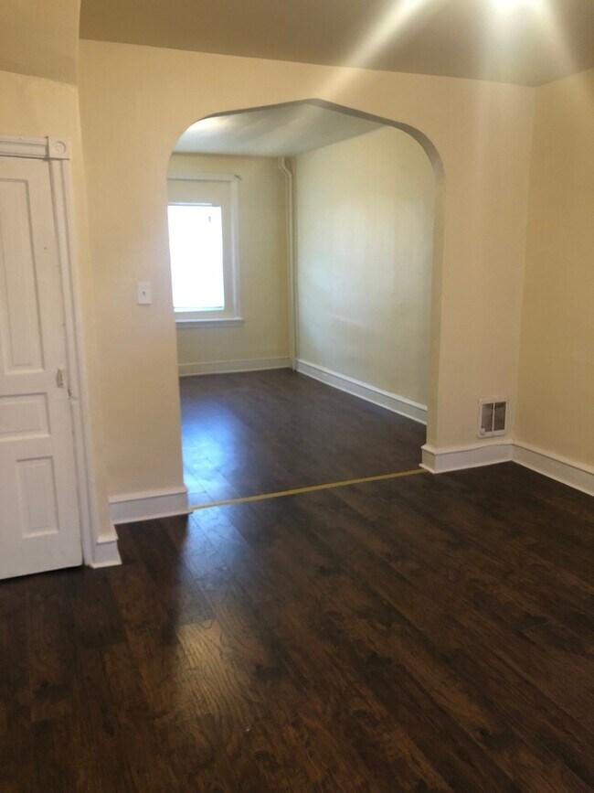 Foto del edificio - Brand New 2 Bedroom Home in Kensington — Fully Renovated with Private Backyard!