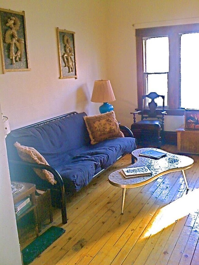 Foto del edificio - 3827 N Albany Ave