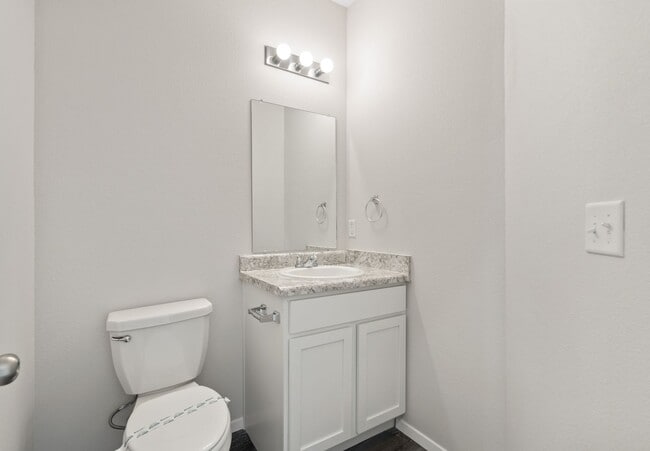 Foto del edificio - Three Bedroom | Two and a Half Bath Home i...