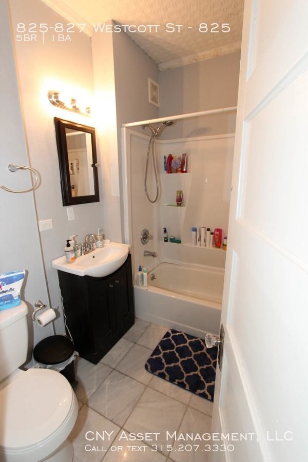 Foto del edificio - 5 bedroom in Syracuse NY 13210