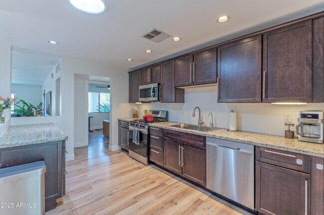 Building Photo - 4229 N 34th St