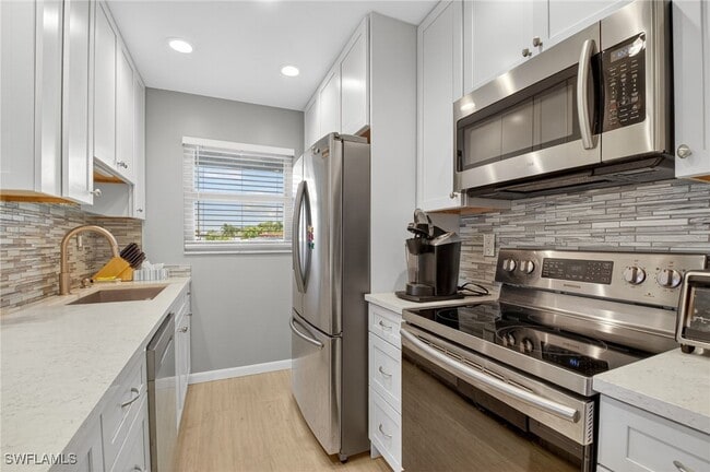 Foto del edificio - 572 South Dr