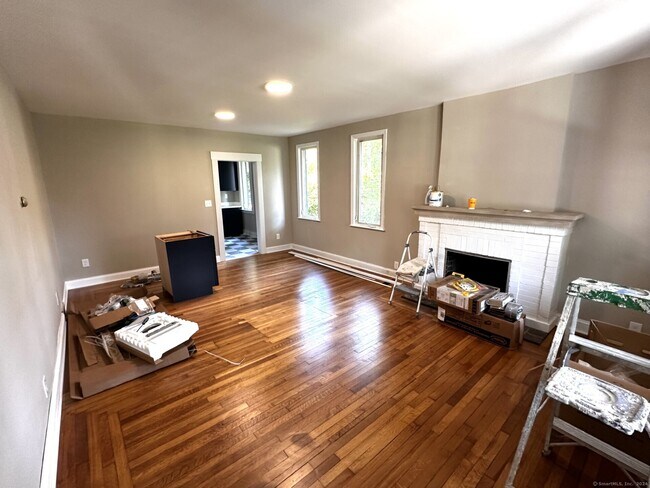 Foto del edificio - 5 Westwood Rd