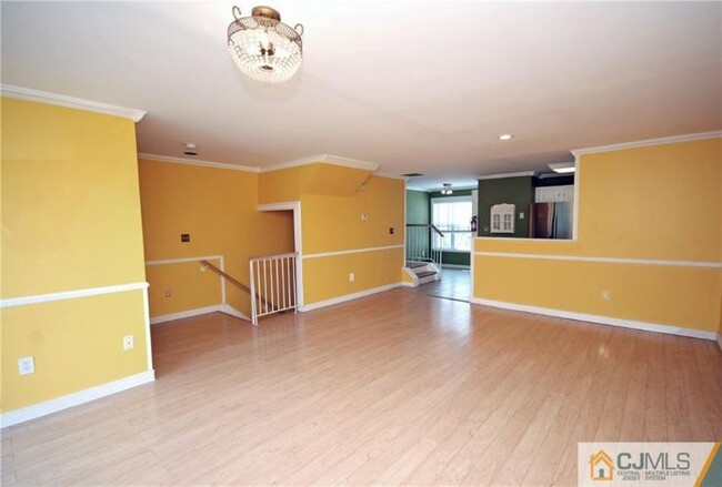 Building Photo - 2007 Ridgeview Ct