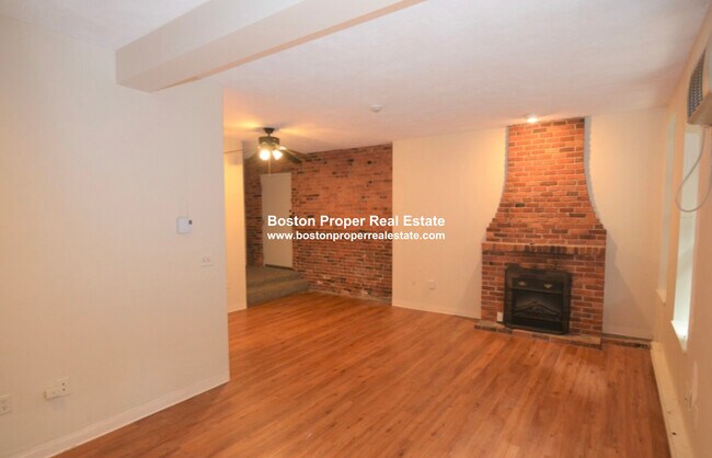 Building Photo - 41 St Germain St