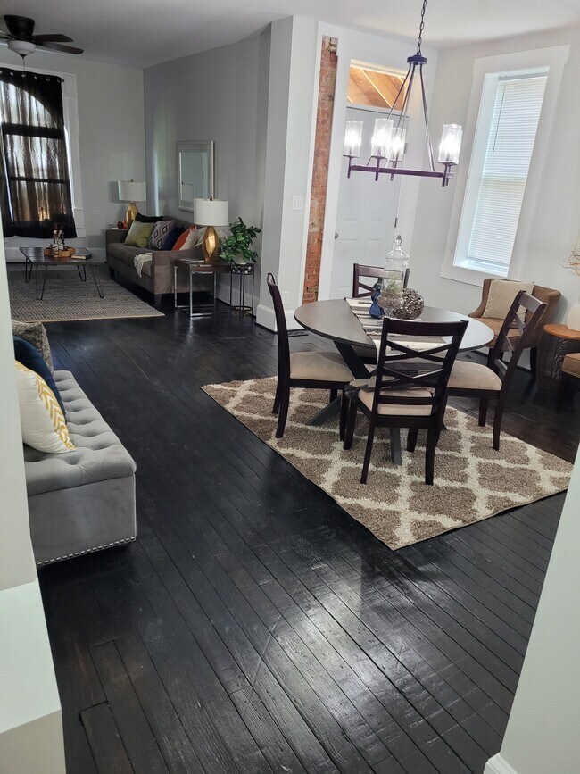 Foto del edificio - 927 Oakwood Ave