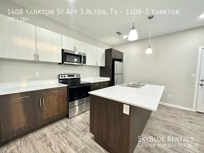 Building Photo - 1408 S Yankton St