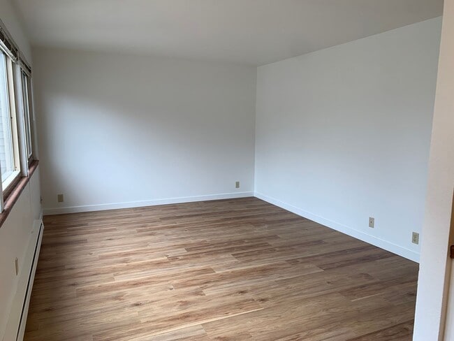 Foto del edificio - 1 bed / 1 bath at the Lydia in Ballard