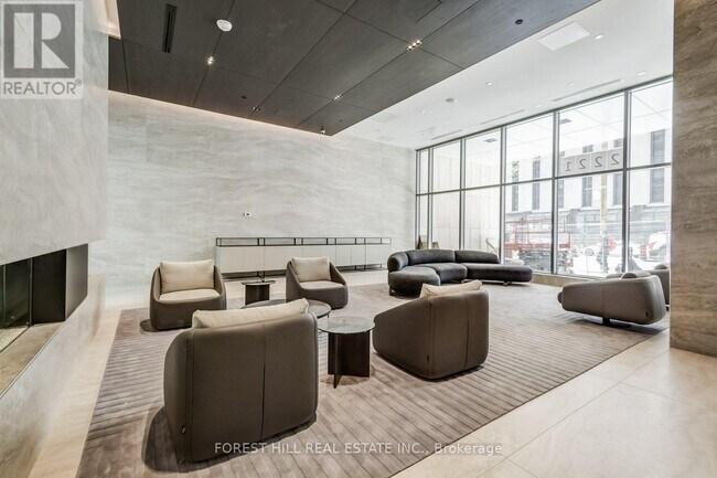 Photo du bâtiment - 2221-2221 Yonge St
