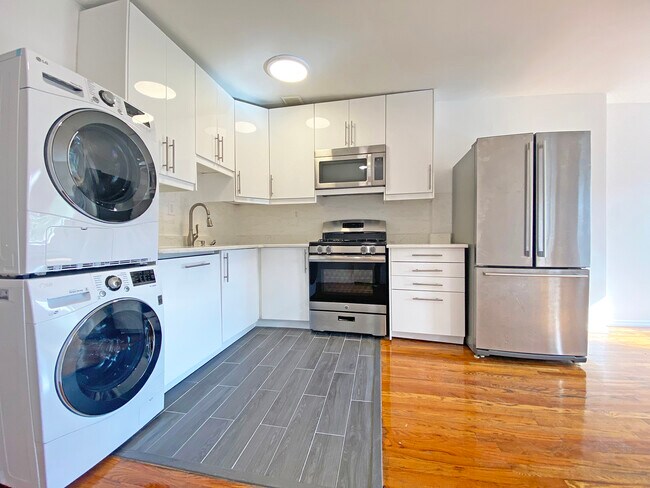 Foto del edificio - 166 Halsey St
