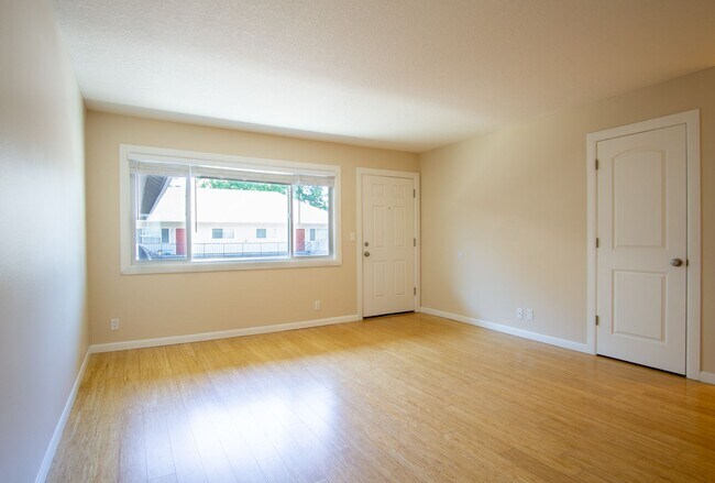 Foto del edificio - Charming St. John's 2-Bedroom Ready Mid-June!