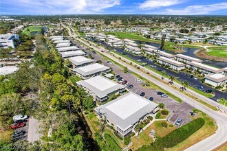 Building Photo - 200 Palm Dr